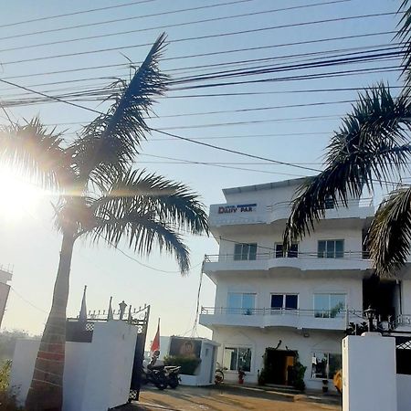 Hotel Daisy Park Siddharthanagar ภายนอก รูปภาพ