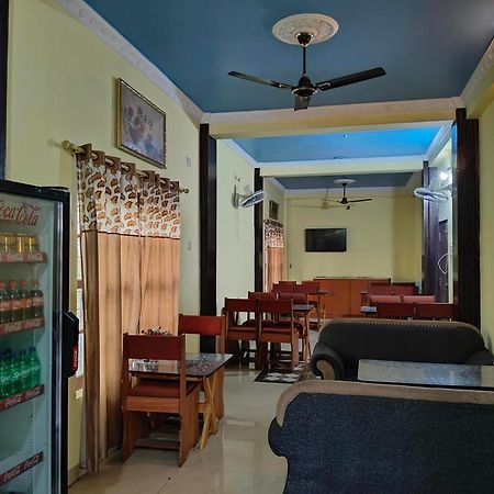 Hotel Daisy Park Siddharthanagar ภายนอก รูปภาพ